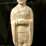 Figura di dignitario in terracotta