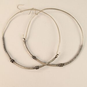 Antichi orecchini etnici a cerchio in argento intrecciato, gioielli tradizionali dall’India, diametro 10,2 cm