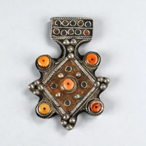 Antica croce berbera in argento con smalti e coralli, Marocco meridionale