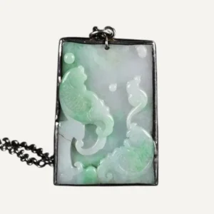 Collana Con Pendente in Giada raffigurante un pesce