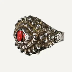 Antico anello rituale balinese in argento con pasta vitrea, XIX secolo